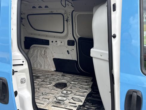 Used 2018 RAM ProMaster City Tradesman SLT FWD image 14