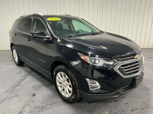 Used 2018 Chevrolet Equinox LT w/ Sun & Infotainment Package image 2