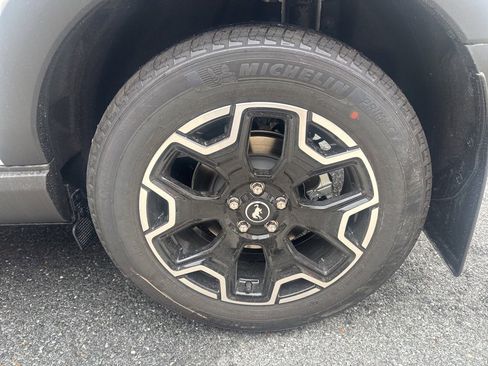 New 2025 Ford Bronco Sport Outer Banks w/ Outer Banks Tech Package+ image 11