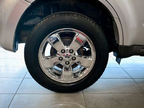 Used 2011 Ford Escape XLT w/ 203A Rapid Spec Order Code AWD/4WD image 38