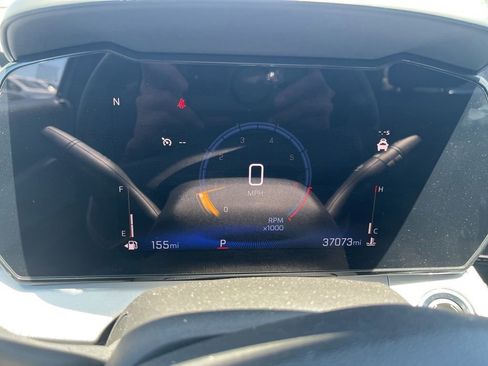 Used 2025 Chevrolet Trax LT FWD image 10