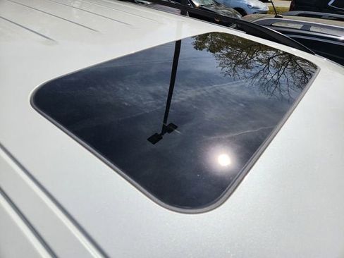 Used 2021 Nissan Armada SL w/ Midnight Edition Package image 11