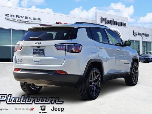 New 2026 Jeep Compass Latitude image 5