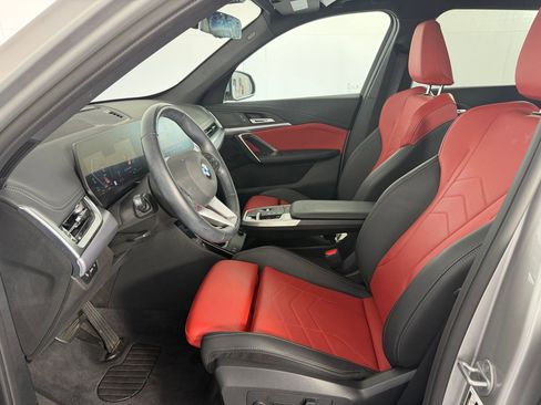 Used 2025 BMW X1 xDrive28i AWD/4WD image 5