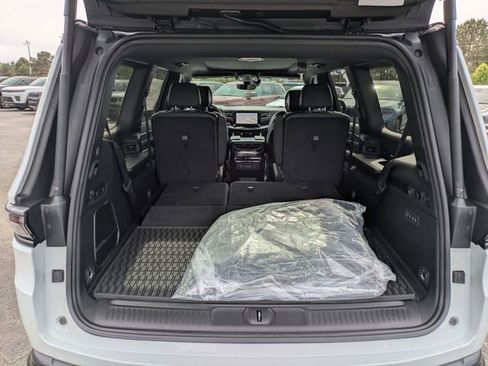 New 2026 Jeep Grand Wagoneer 4WD image 34