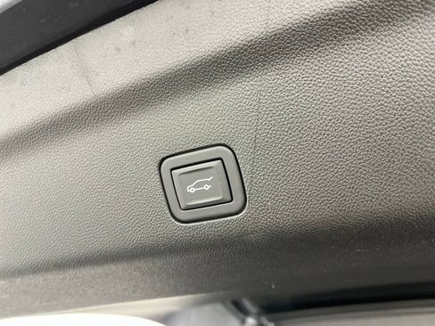 Certified 2024 GMC Yukon Denali AWD/4WD image 13