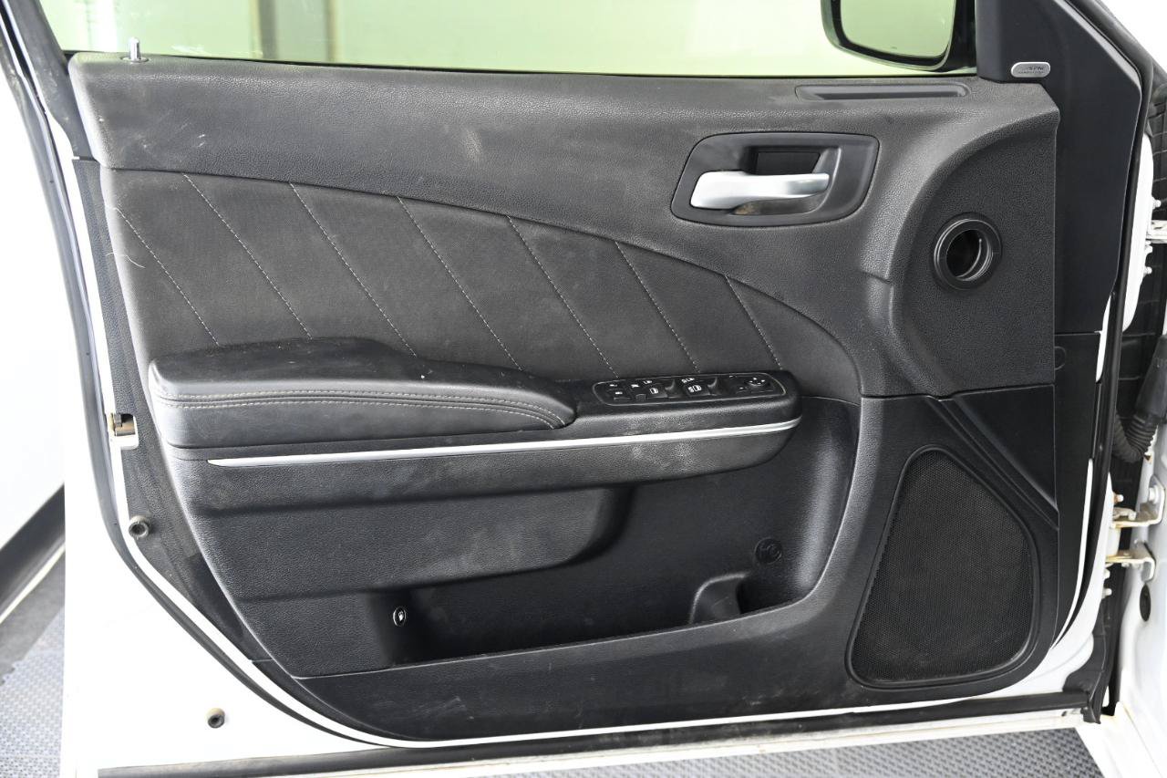 Used 2017 Dodge Charger R/T RWD image 16