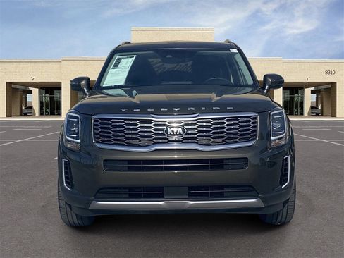 Used 2020 Kia Telluride S w/ S 8 Passenger Seating Package image 2