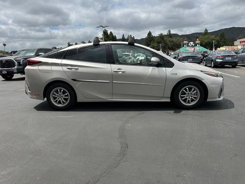 Used 2020 Toyota Prius Prime XLE FWD image 5