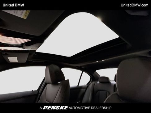 Used 2026 BMW 330i Sedan w/ M Sport Package RWD image 12