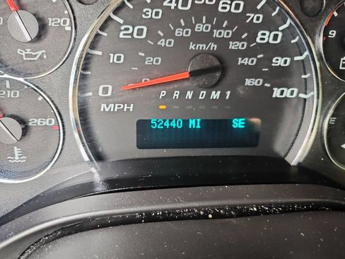 Used 2025 Chevrolet Express 3500 LT w/ LT Preferred Equipment Group RWD image 19