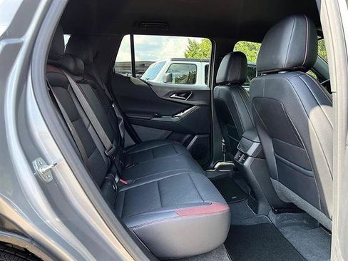 Used 2026 Chevrolet Equinox RS FWD image 37