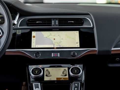 New 2024 Jaguar I-PACE R-Dynamic HSE image 18