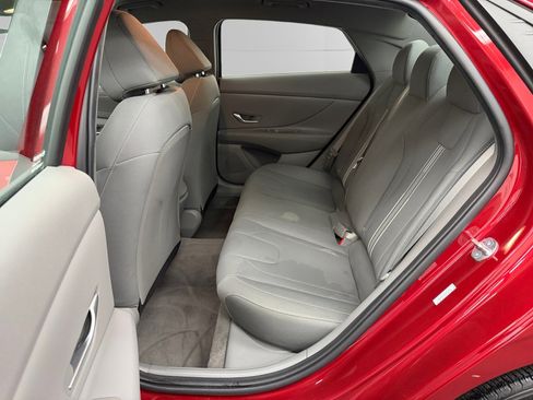 Used 2023 Hyundai Elantra SEL w/ Convenience Package FWD image 13