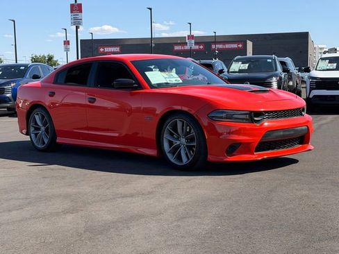 Used 2019 Dodge Charger Scat Pack RWD image 9