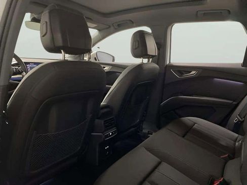 Used 2024 Audi Q4 e-tron Premium Plus w/ Premium Plus image 29