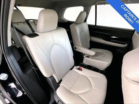 Used 2024 Toyota Grand Highlander XLE image 35