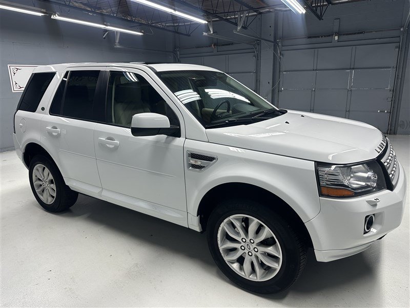 Used 2013 Land Rover LR2 HSE AWD/4WD image 8
