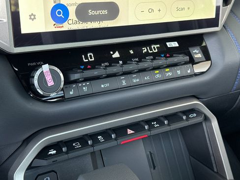 New 2026 Toyota Tundra Platinum AWD/4WD image 18