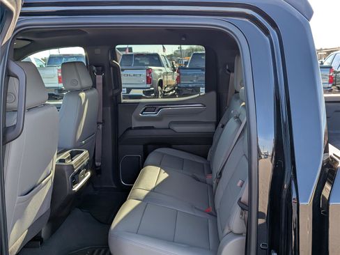 Used 2024 Chevrolet Silverado 1500 LTZ w/ Z71 Off-Road Package image 15