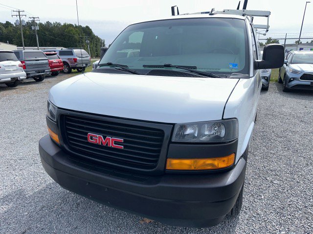 Used 2024 GMC Savana 2500 w/ Driver Convenience Package RWD image 3