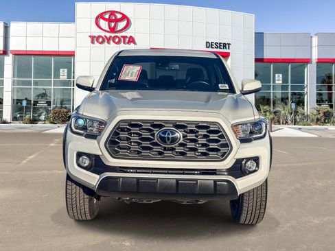 Certified 2023 Toyota Tacoma TRD Off-Road image 2