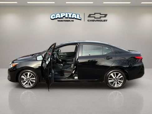Used 2023 Nissan Versa SV image 13