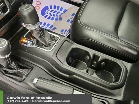 Used 2022 Jeep Wrangler Unlimited Sahara w/ Cold Weather Group image 15