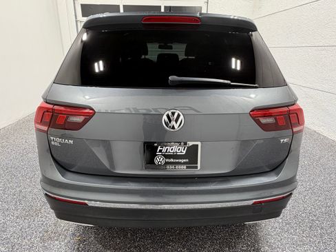 Used 2018 Volkswagen Tiguan SEL FWD image 5