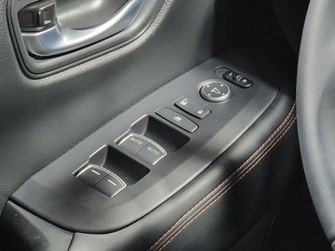 Certified 2025 Honda HR-V Sport image 23