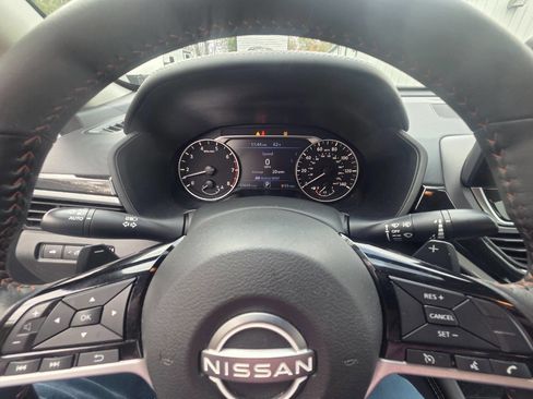 Used 2024 Nissan Altima 2.5 SR w/ SR Premium Package image 8