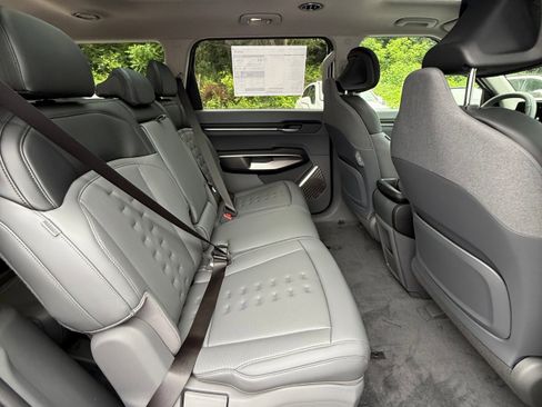 New 2026 Kia EV9 Wind image 14
