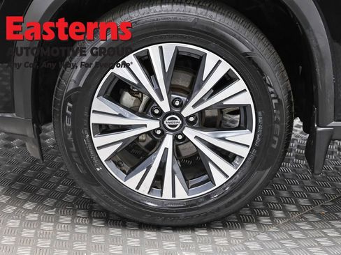 Used 2021 Nissan Rogue SV w/ Premium Package AWD/4WD image 33