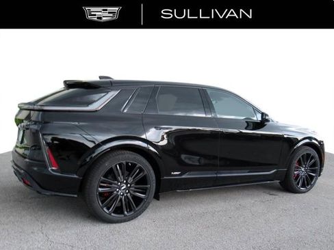 New 2026 Cadillac Lyriq V image 6