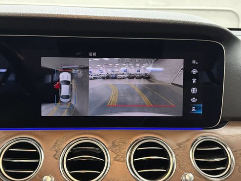 Used 2023 Mercedes-Benz E 350 4MATIC Sedan image 35