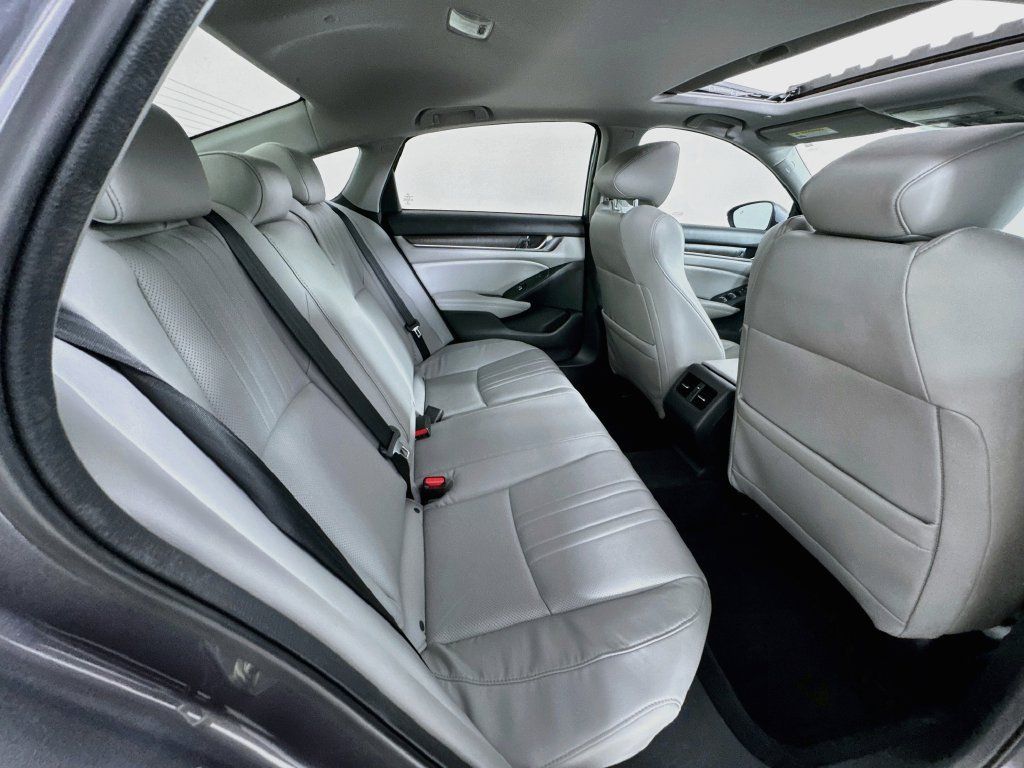 Used 2018 Honda Accord Touring image 37