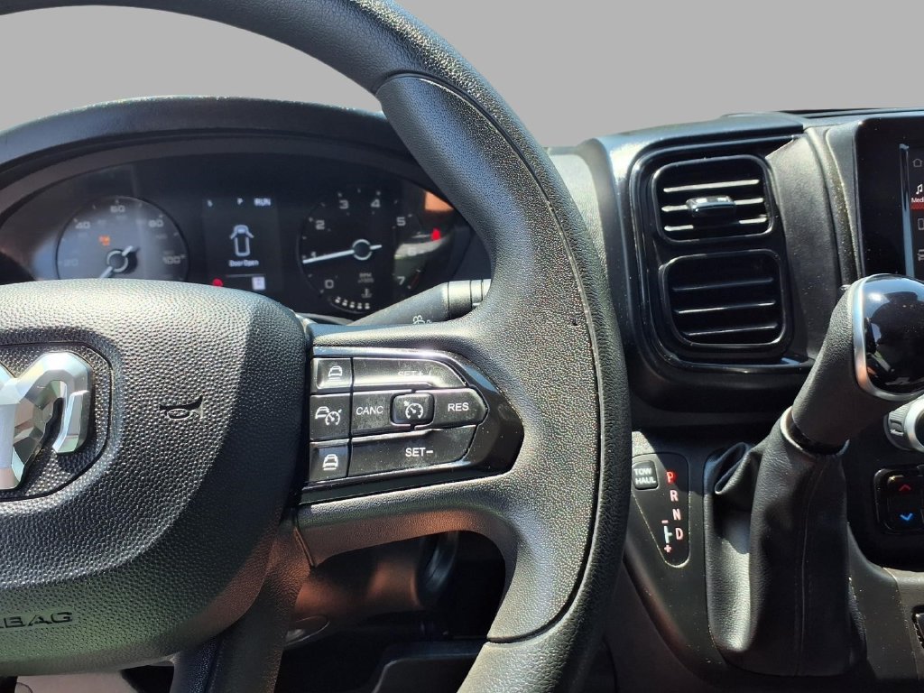 Used 2025 RAM ProMaster 2500 w/ Convenience Group FWD image 12