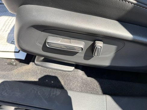 New 2026 Honda HR-V EX-L image 12