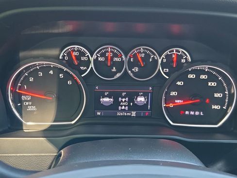 Used 2022 Chevrolet Silverado 1500 RST w/ Z71 Off-Road Package AWD/4WD image 12