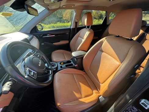 Used 2024 Kia Seltos SX w/ SX Sunroof Package AWD/4WD image 15