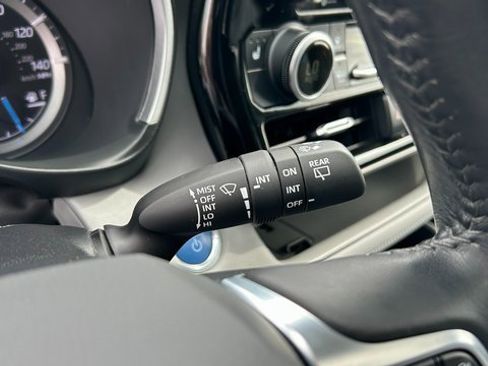 Used 2021 Toyota Highlander XLE image 27