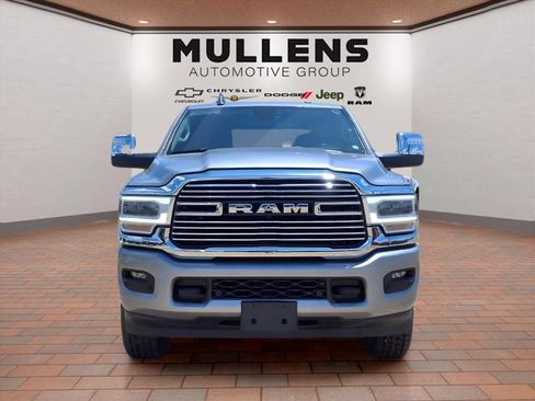 Used 2024 RAM 2500 Laramie AWD/4WD image 2