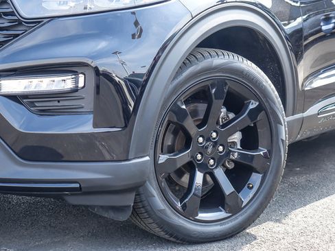 Certified 2023 Ford Explorer ST-Line w/ Class IV Trailer Tow Package image 3