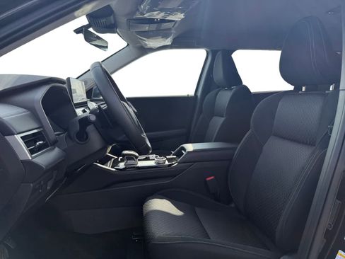 New 2026 Mitsubishi Outlander ES image 10