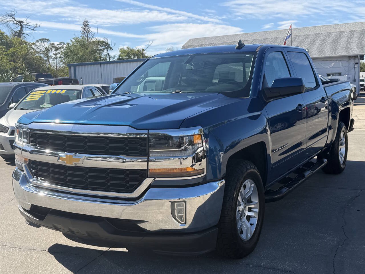 Used 2018 Chevrolet Silverado 1500 LT w/ All Star Edition RWD image 4