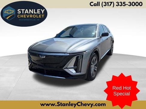 Used 2024 Cadillac Lyriq Luxury AWD/4WD image 1
