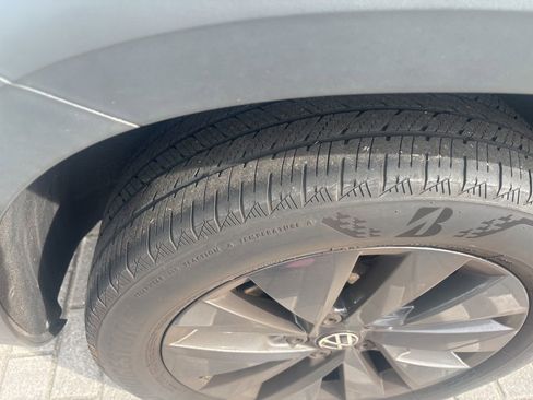 Used 2022 Volkswagen Taos S image 11