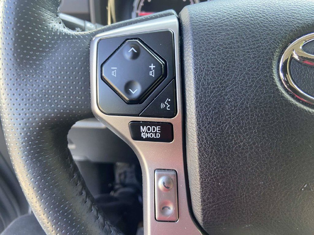 Used 2024 Toyota 4Runner Limited AWD/4WD image 34