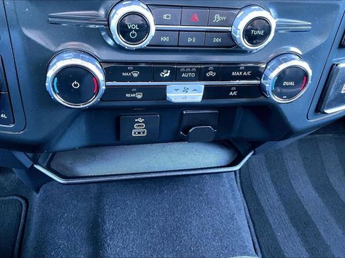 Used 2025 Ford F150 XLT w/ Equipment Group 301A Standard image 18