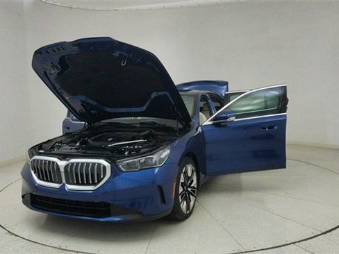 Used 2025 BMW 540i xDrive 540i xDrive image 72